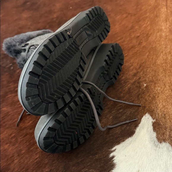 JBU Women's Charcoal Fur-Trimmed Winter Boots - Picture 3 of 3